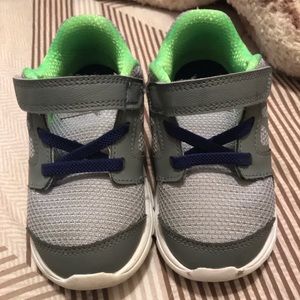 Toddler boy Nike Shoes Size 8c